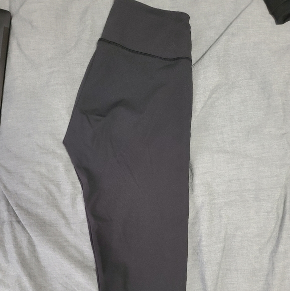 Gymshark workout capris - Picture 2 of 5